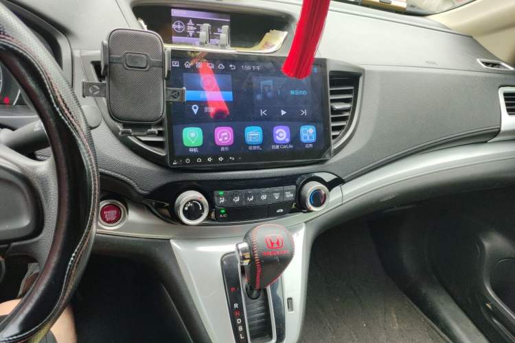 Used Honda CR-V 2015 2.0L two-wheel drive Fashion Edition Audio And AC Panel