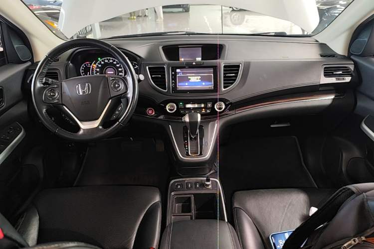 Used Honda CR-V 2015 2.4L Four-Wheel Drive Prestige Edition Center Console
