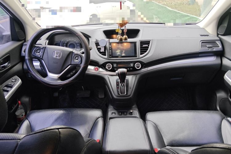 Used Honda CR-V 2015 2.4L two-wheel drive luxury version Center Console
