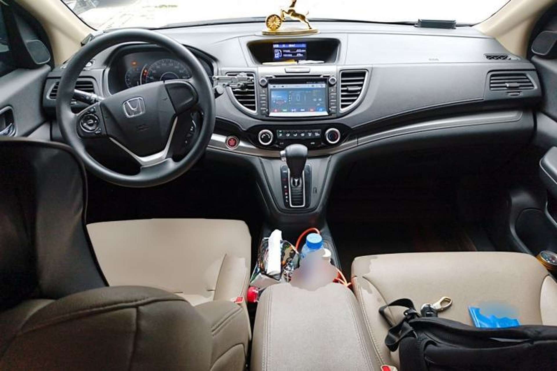 Used Honda CR-V 2015 2.0L Four-Wheel Drive Fashion Edition Center Console