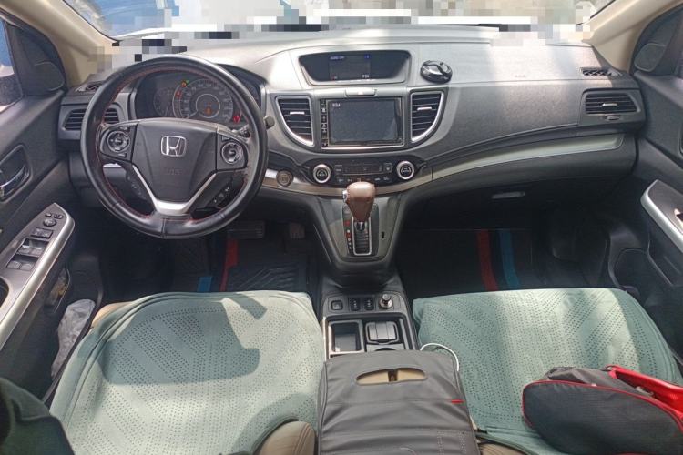 Used Honda CR-V 2015 2.4L four-wheel drive luxury version Center Console