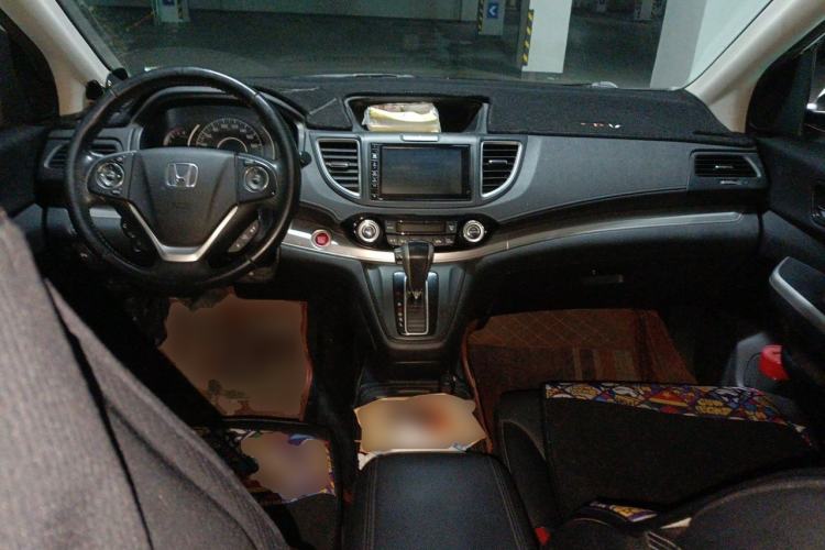 Used Honda CR-V 2015 2.4L four-wheel drive luxury version Center Console