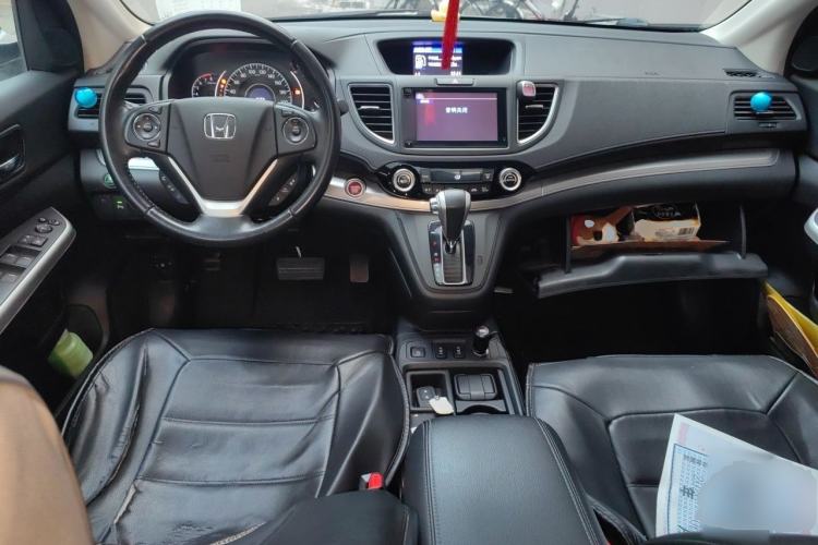 Used Honda CR-V 2015 2.4L two-wheel drive luxury version Center Console