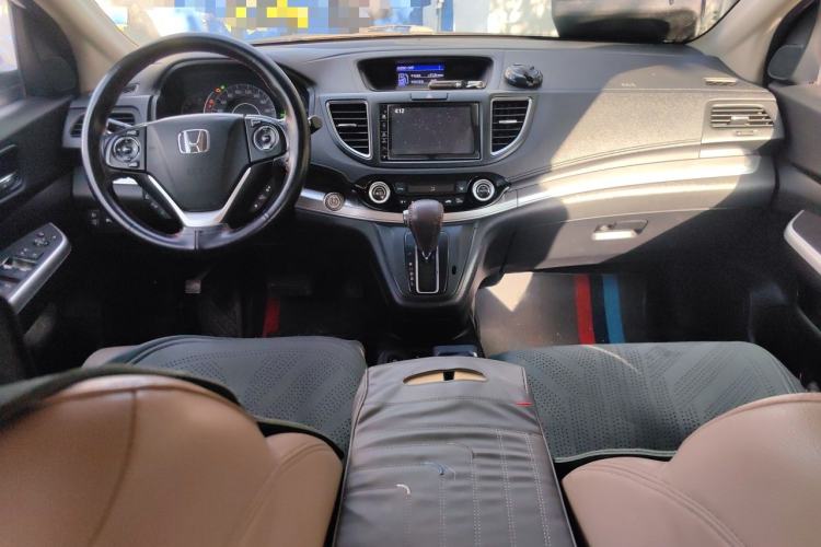 Used Honda CR-V 2015 2.4L four-wheel drive luxury version Center Console