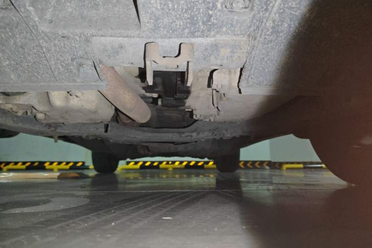 Used Honda CR-V 2015 2.0L two-wheel drive urban version Chassis Front