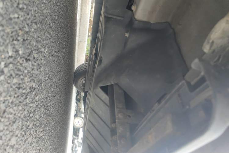 Used Honda CR-V 2015 2.0L two-wheel drive Fashion Edition Chassis Front Left