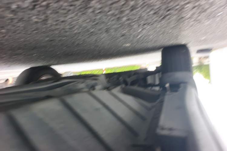 Used Honda CR-V 2015 2.0L two-wheel drive Fashion Edition Chassis Front Left