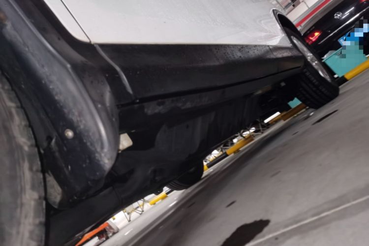 Used Honda CR-V 2015 2.0L two-wheel drive Fashion Edition Chassis Front Left