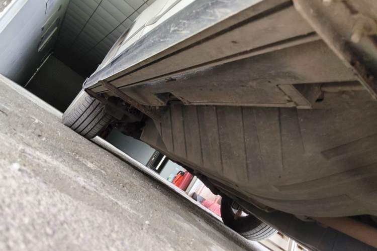 Used Honda CR-V 2015 2.0L two-wheel drive Fashion Edition Chassis Front Right