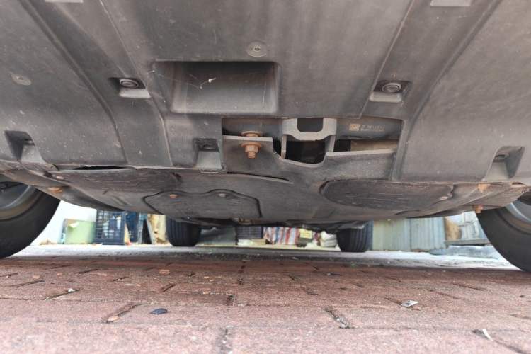 Used Honda CR-V 2015 2.0L two-wheel drive Fashion Edition Chassis Front
