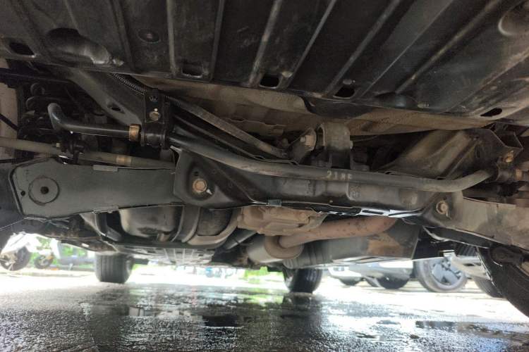 Used Honda CR-V 2015 2.4L four-wheel drive luxury version Chassis Rear