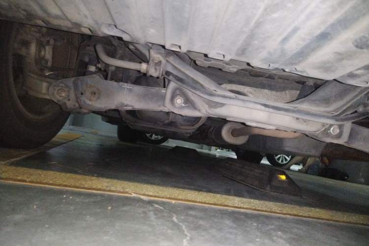 Used Honda CR-V 2015 2.0L two-wheel drive Fashion Edition Chassis Rear