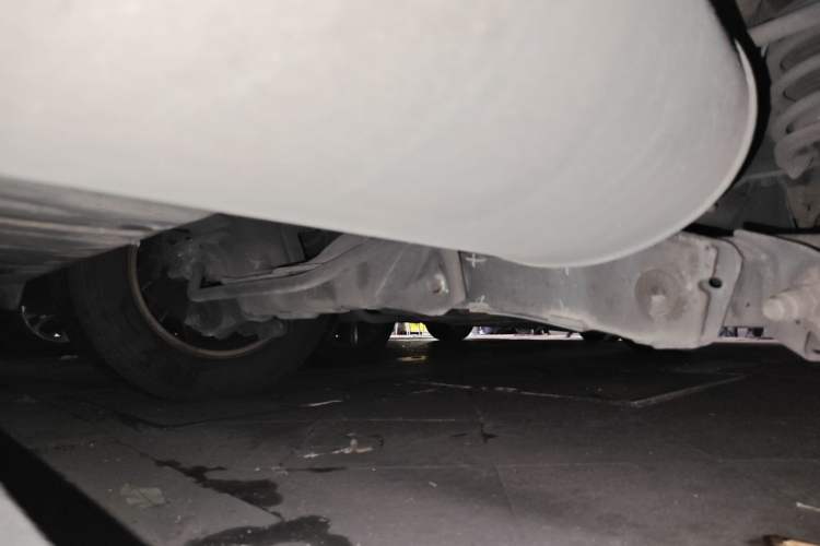 Used Honda CR-V 2015 2.4L two-wheel drive luxury version Chassis Rear