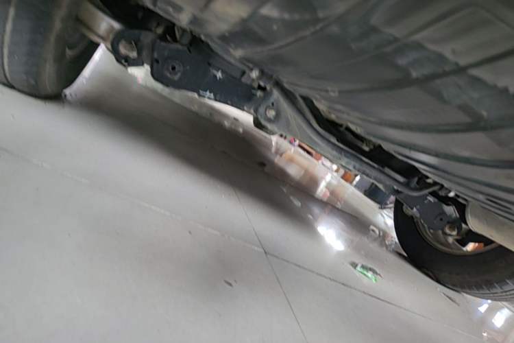Used Honda CR-V 2015 2.0L two-wheel drive Fashion Edition Chassis Rear Left