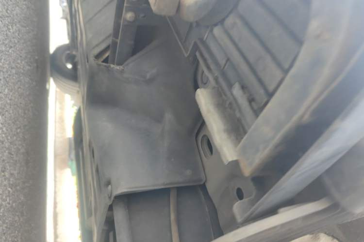 Used Honda CR-V 2015 2.0L two-wheel drive Fashion Edition Chassis Rear Left