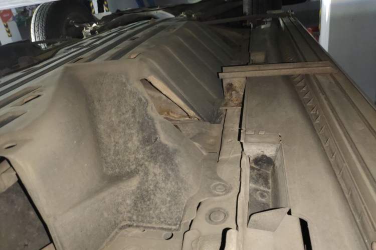 Used Honda CR-V 2015 2.0L two-wheel drive urban version Chassis Rear Left