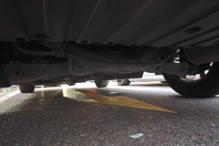 Used Honda CR-V 2015 2.4L two-wheel drive luxury version Chassis Rear