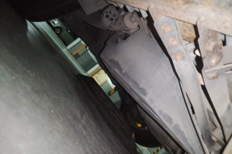 Used Honda CR-V 2015 2.0L two-wheel drive Fashion Edition Chassis Rear Right