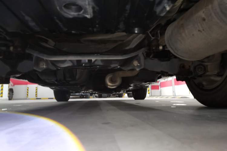Used Honda CR-V 2015 2.0L two-wheel drive Fashion Edition Chassis Rear
