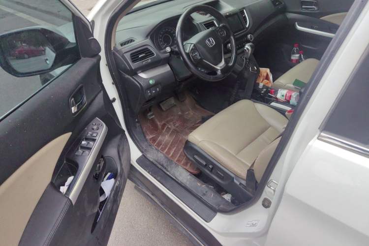 Used Honda CR-V 2015 2.4L four-wheel drive luxury version Driver Seat