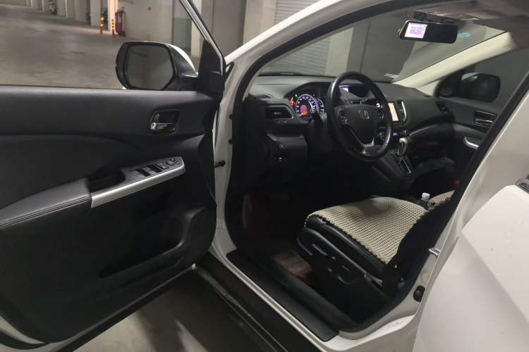 Used Honda CR-V 2015 2.4L two-wheel drive luxury version Driver Seat