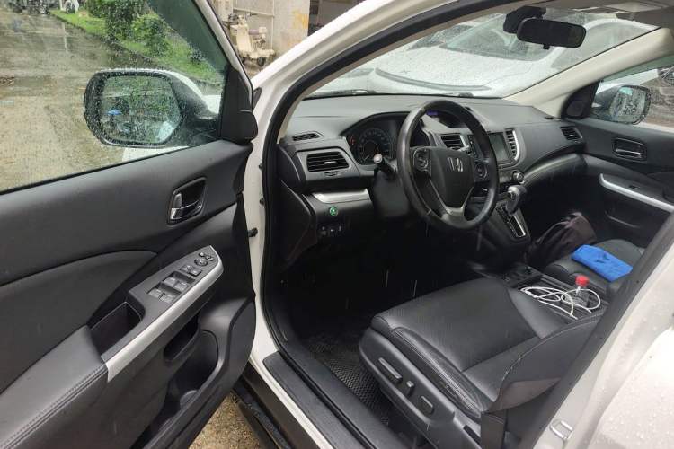 Used Honda CR-V 2015 2.4L four-wheel drive luxury version Driver Seat
