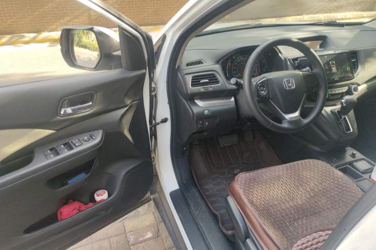 Used Honda CR-V 2015 2.0L two-wheel drive urban version Driver Seat