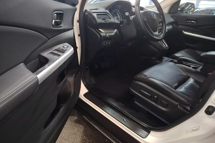 Used Honda CR-V 2015 2.4L two-wheel drive luxury version Driver Seat