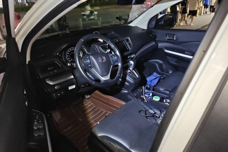 Used Honda CR-V 2015 2.4L two-wheel drive luxury version Driver Seat