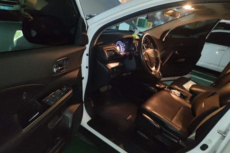 Used Honda CR-V 2015 2.0L two-wheel drive Fashion Edition Driver Seat