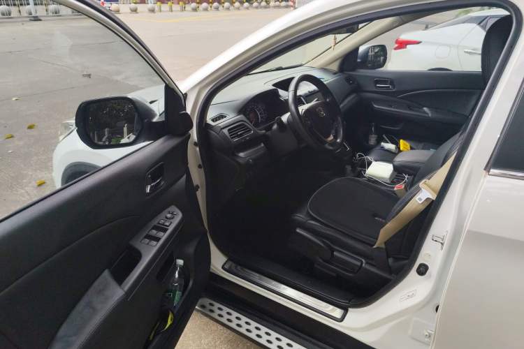 Used Honda CR-V 2015 2.0L two-wheel drive urban version Driver Seat