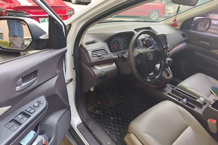 Used Honda CR-V 2015 2.0L 2WD Classic Edition Driver Seat