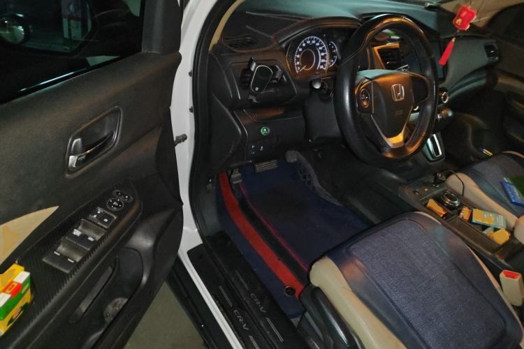 Used Honda CR-V 2015 2.0L two-wheel drive urban version Driver Seat