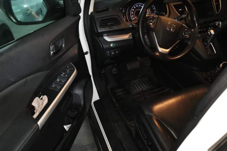 Used Honda CR-V 2015 2.4L two-wheel drive luxury version Driver Seat