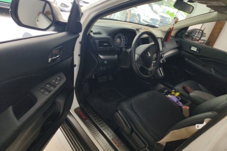 Used Honda CR-V 2015 2.0L two-wheel drive Fashion Edition Driver Seat