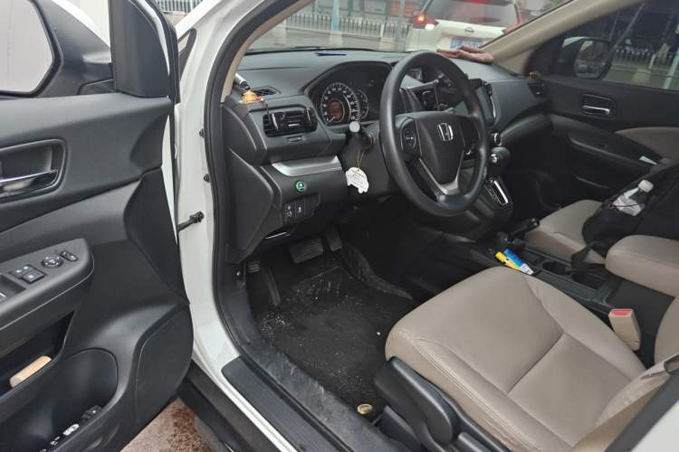 Used Honda CR-V 2015 2.0L two-wheel drive urban version Driver Seat