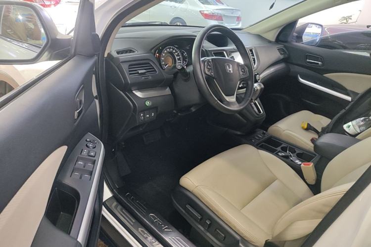 Used Honda CR-V 2015 2.4L two-wheel drive luxury version Driver Seat