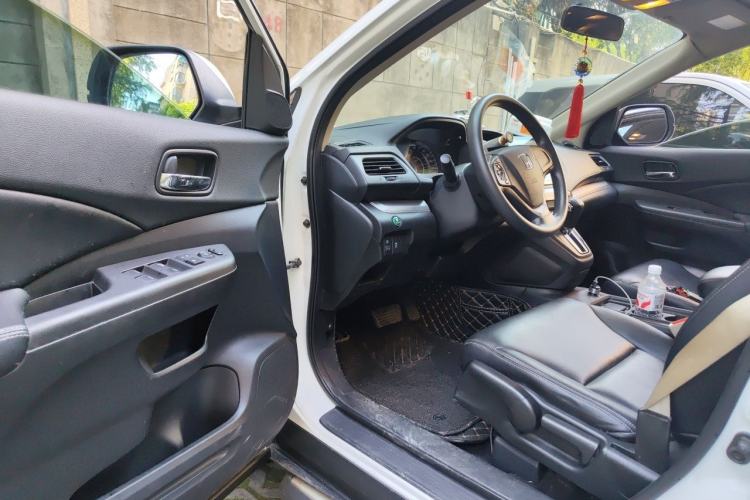 Used Honda CR-V 2015 2.0L two-wheel drive Fashion Edition Driver Seat