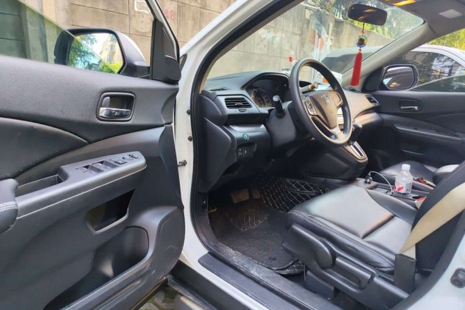Used Honda CR-V 2015 2.0L two-wheel drive Fashion Edition Driver Seat