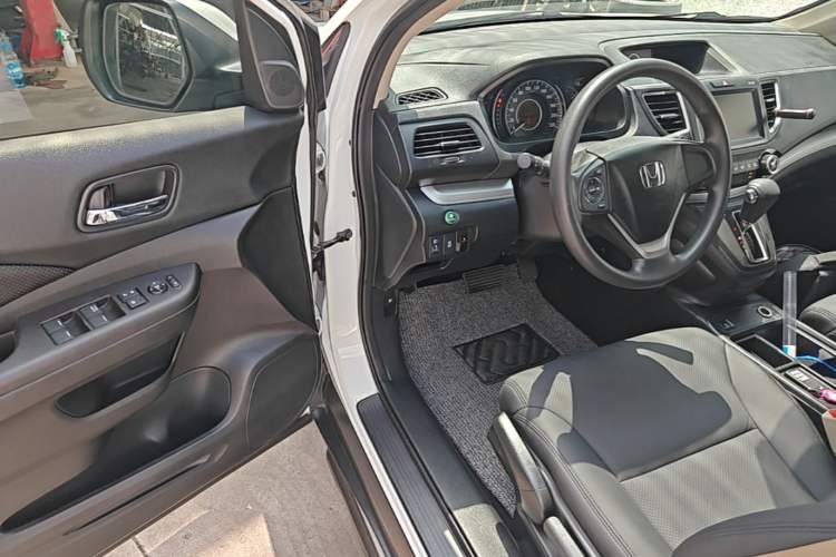 Used Honda CR-V 2015 2.0L two-wheel drive Fashion Edition Driver Seat