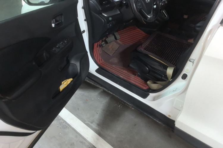 Used Honda CR-V 2015 2.0L Four-Wheel Drive Fashion Edition Driver Seat