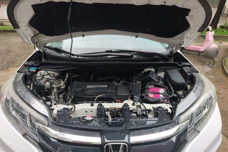 Used Honda CR-V 2015 2.4L four-wheel drive luxury version Engine Bay