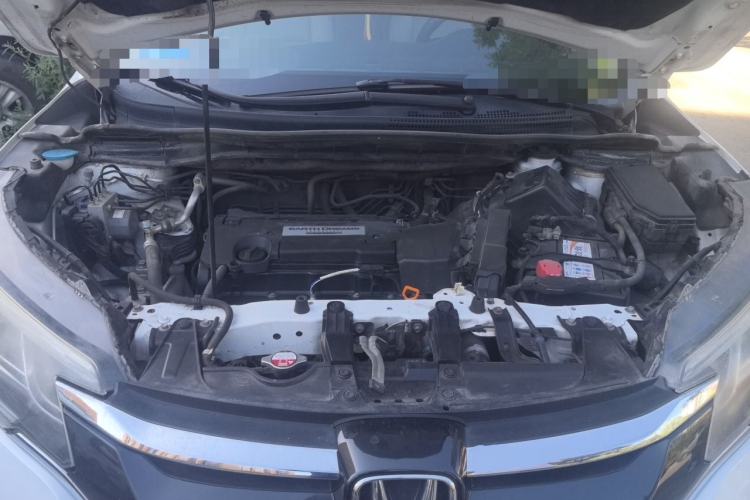Used Honda CR-V 2015 2.4L four-wheel drive luxury version Engine Bay