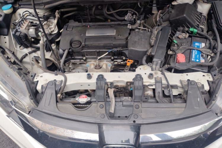 Used Honda CR-V 2015 2.4L two-wheel drive luxury version Engine Bay