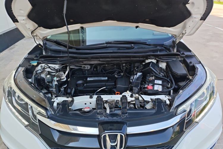 Used Honda CR-V 2015 2.4L two-wheel drive luxury version Engine Bay