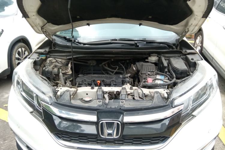 Used Honda CR-V 2015 2.0L two-wheel drive Fashion Edition Engine Bay
