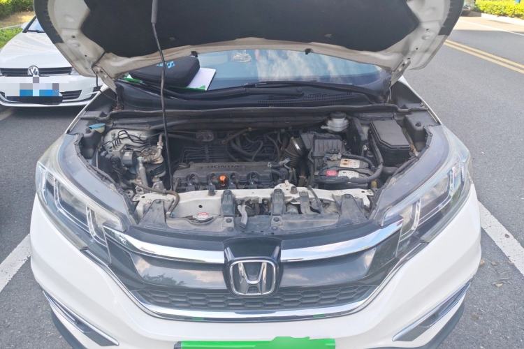 Used Honda CR-V 2015 2.0L two-wheel drive Fashion Edition Engine Bay
