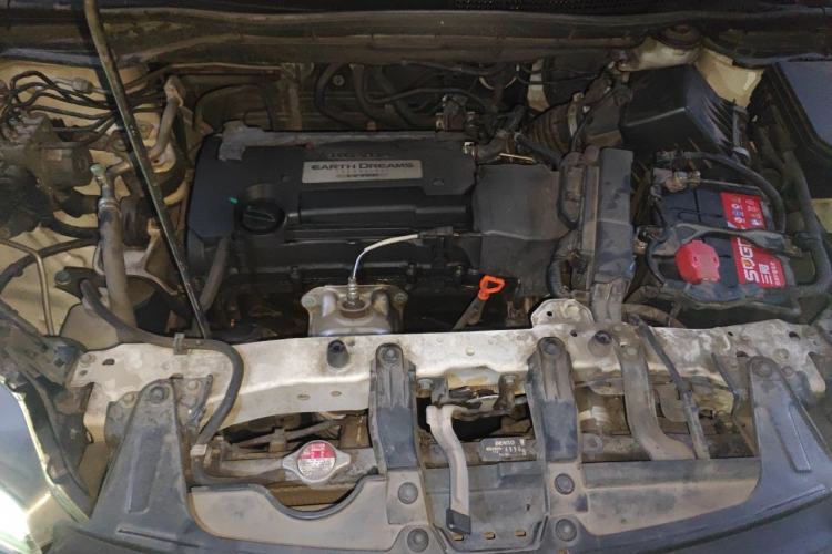 Used Honda CR-V 2015 2.4L two-wheel drive luxury version Engine Bay