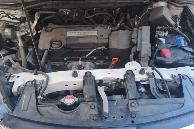 Used Honda CR-V 2015 2.4L two-wheel drive luxury version Engine Bay