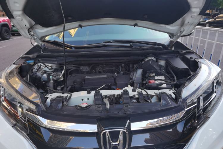 Used Honda CR-V 2015 2.4L two-wheel drive luxury version Engine Bay